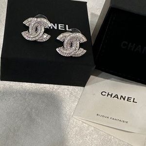 Silver Earrings CHANEL AUTHENTIC